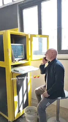 poco tecnologico 🤪🤪