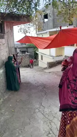 Hapa alishtukia akaanza mdogo mdogo 