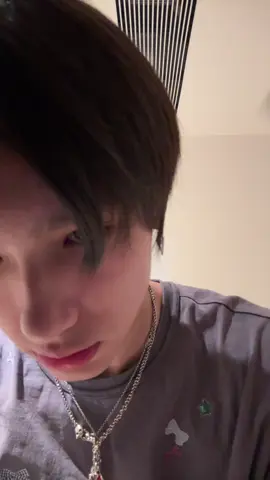 Newly learned wink and freshly rubbed hairstyle#omar#next1de#dance