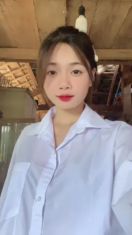 Anh có che chở cho em được ko đó 🙄.?