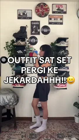 outfit satset otw ke jakarta kmren!!😀🫶🏻 #outfitideas #outfitinspo #rekomendasi #localbrand #converse #converseleather #neweracap #gayaditiktok 