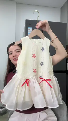 Váy xinh bé gái