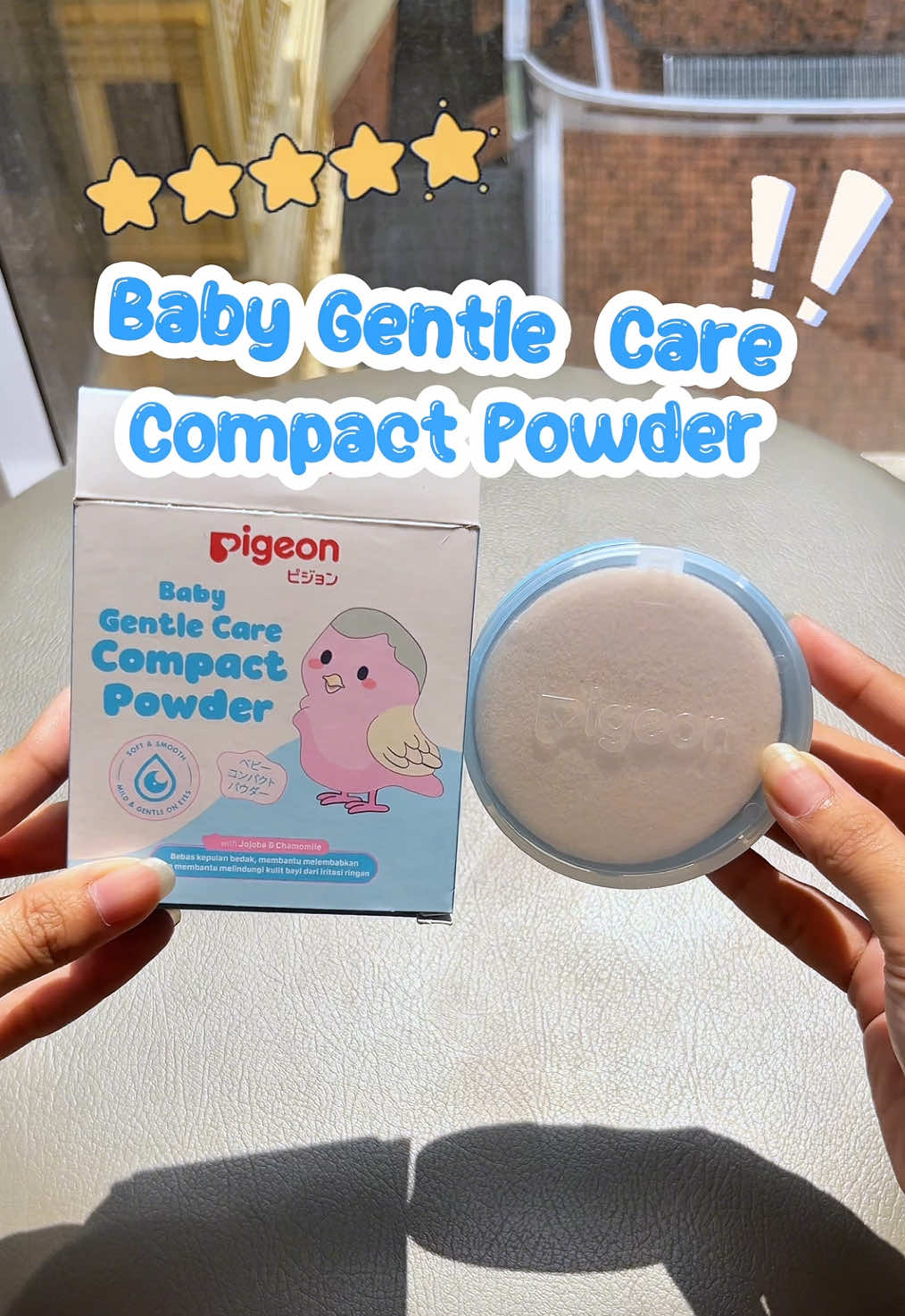 Emang ada bedak yang aman buat anak moms? 😯 Ada dong! Baby Gentle Care Compact Powder, no fragrance, soft & smooth, dan minim kepulan. Bedak aman, anak nyaman, moms pun tenang~ 💕#pigeonbabycare#pigeoncompactpowder#newborn#babycare#bedakbayi 