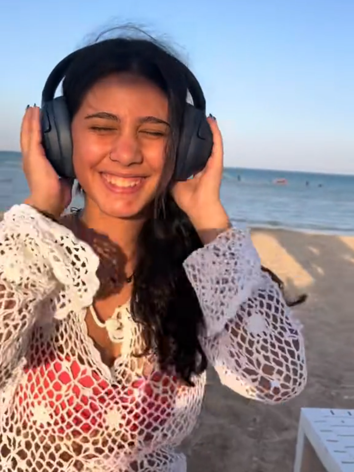 سكت الدنيا مع cardoO Headphone💙  ادخل على اللينك اللي في البايو ⬆️ #كاردو #cardoO #AI #cardoO_Experience #newtechnology