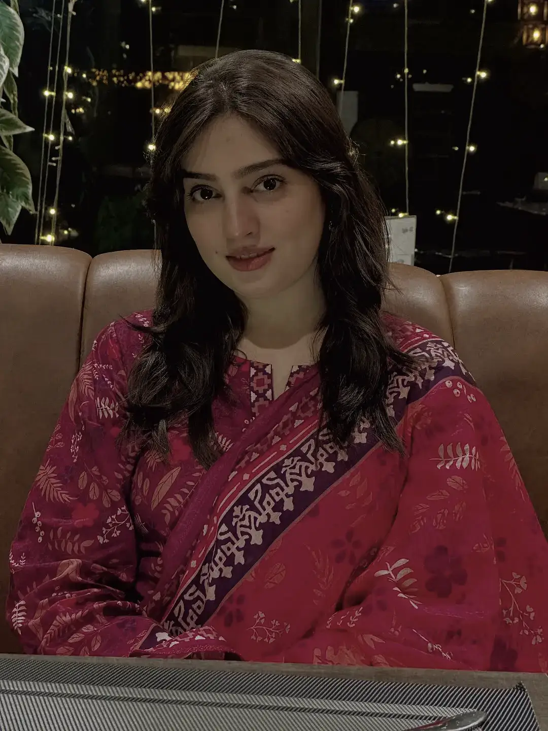 سترگی دی زما غونتی پہ چا پسی رانزولی شې، خدایا خو* *دی لالیہ سم زما غونتی بے لاری کره۔* *خدایا دا کابل جنگونو ورک کۀ، امن راوله۔* *خدایا دا کابل جنگونو ورک کۀ، امن راوله۔* *خدایا دا کابل جنگی بیرته ولاری کۀ،* *خیر دے کۀ کلے لیونی، لیونی جاری کۀ۔* *زہ چی راتیرګم دوی لگ پہ انګا کۀ۔* *بله چی ماښام وی د جدید غزل پہ تم یم،* *خوږلیه رابیته راسره لګی دا واجداری کۀ۔* *خدایا خو دی زما مینه نور هم دسرہ پیږه کۀ،* *خدایا خو دی زما مینه نور هم دسرہ پیږه کۀ۔* *خدایا، دی پسی خوګلی سترگی نوری مزیداری کۀ،* *خدایا، دی پسی خوګلی سترگی نوری مزیداری کۀ۔* *خیر دے کۀ کلے لیونی، لیونی جاری کۀ،* *خیر دے کۀ کلے لیونی، لیونی جاری کۀ۔*
