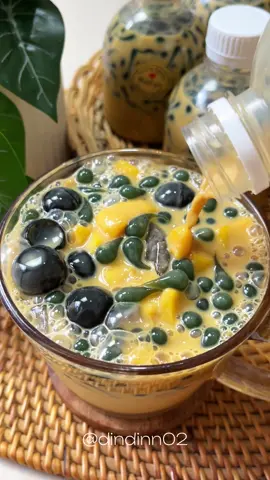 Kecebongnya lucu 😍🥰 Rasanya syeger creamy enak yuk cobain bikin juga dirumah ya dan jgn lupa yuk hadir dan datang ke event TikTok Food Fest 2025 di Hutan Kota GBK, 11-12 Oktober (Free Entry) karena ada booth - booth kuliner viral TikTok dan banyak activity lainnya yang super seru dan berkesempatan untuk menangkan hadiah total belasan juta rupiah! Cek hastag biar tau info menarik lainnya ya #FoodFestonTikTok #cendolyoshinoya #cendolkecebong #reseptiktok #fyp