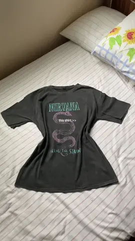 oversized cool shirt 👌 #outfitideas #shirttop #fyp #fypシ゚ #foryoupage 