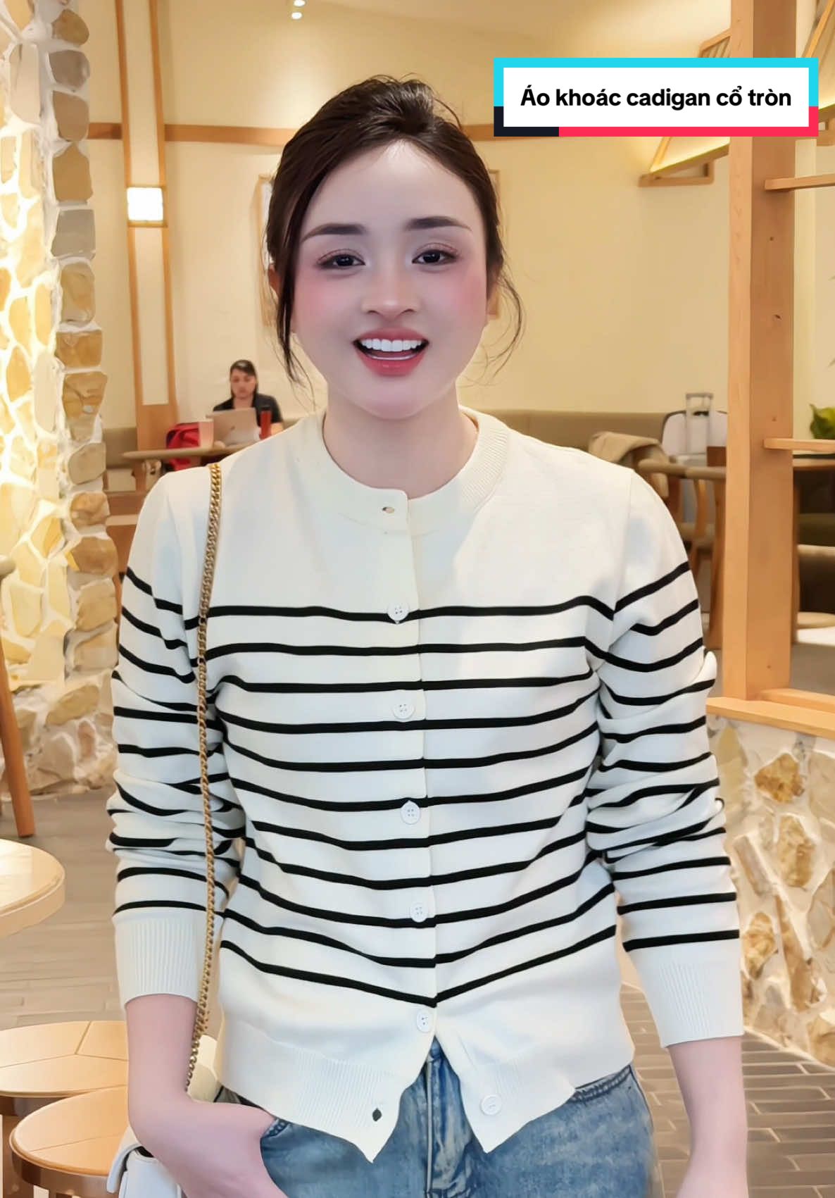 Áo khoác cadigan cổ tròn đơn giản mà sang #aoxinh #phuongthuydayyy_review #thoitrangnu #aokhoaclencardigan #aokhoaclennu 