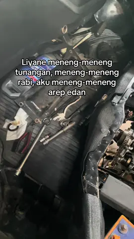 Kuat kuat kuat 😇#mekanik #bengkelmobil #ternosontek#fyppppppppppppppppppppppp 