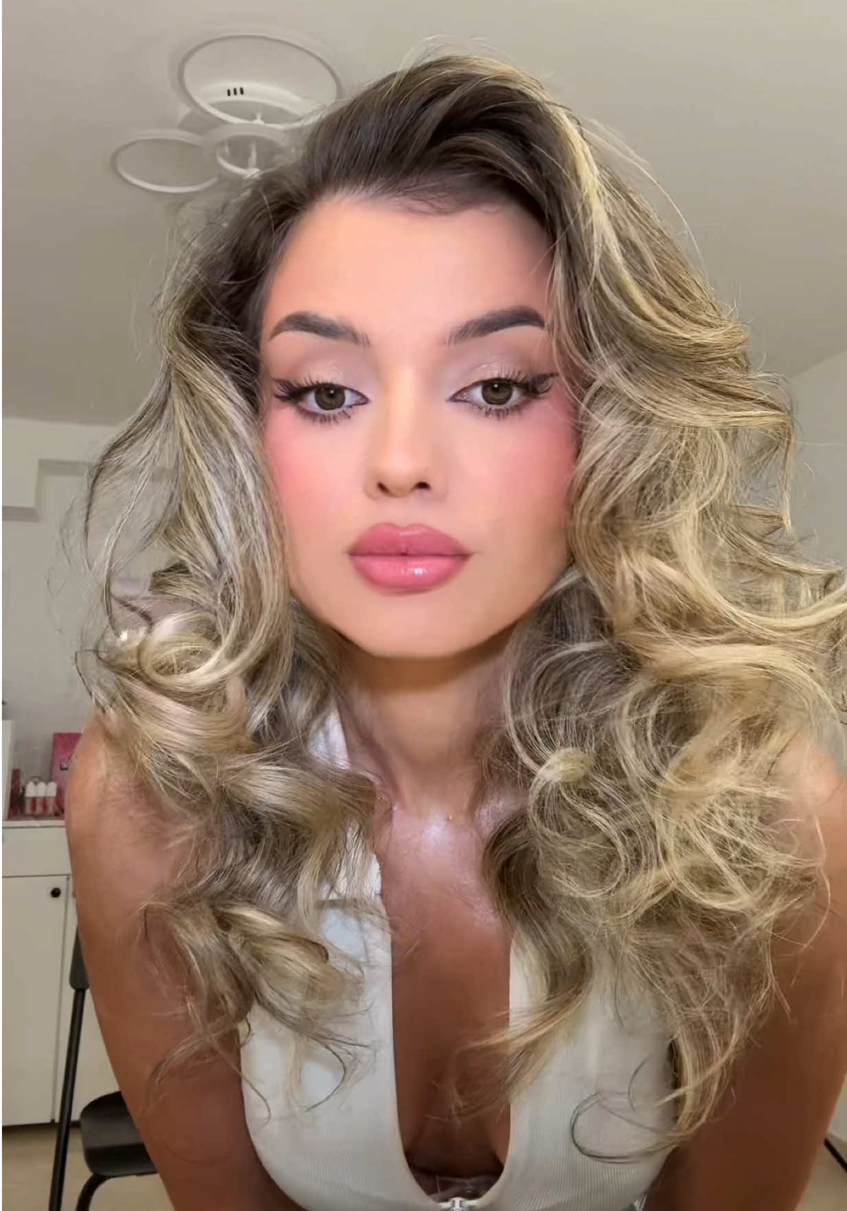 Vanilla makeup for my dirty blonde @Cosmina Marinescu 🍨