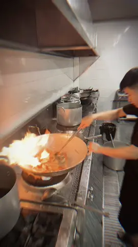 lâu lắm mới múa một chút @Chuyện của đầu bếp 👨‍🍳 #thangcheff #nauan #daubep #mualua #xocchao 