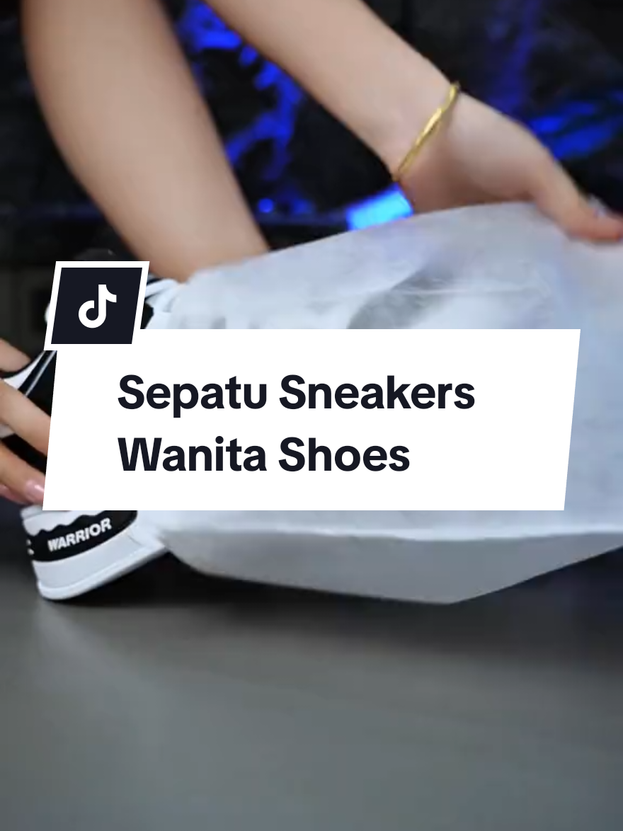 Sepatu Sneakers Wanita Shoes #sepatupria #sepatuwanita #sepatusneakers #fypシ゚ #fypシ゚ 