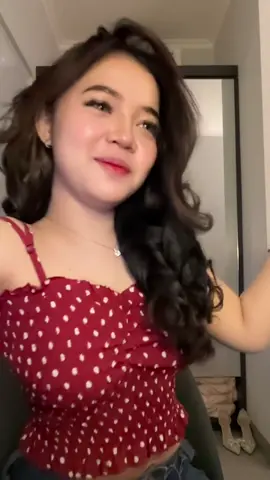 Merah #cewek #cewekjoget #cewekberdamage #cewekcantik #fyp 