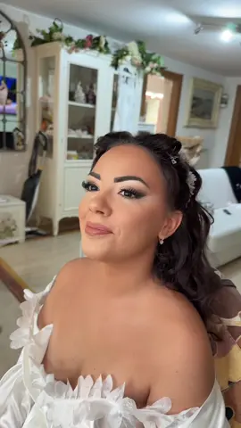 La sposina Romana di Oggi , La bellissima Giulia ❤️👰🏻#makeup #makeupartist #sposa #roma #makeuproma 