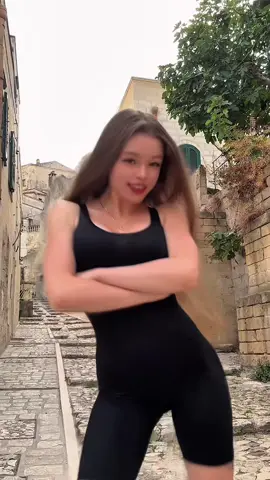 🫶😂  #fyp #for #italy #dance #midiga 