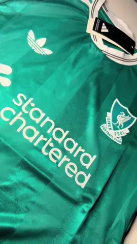 تيشيرت ليفربول الاخضر متوفر في المتجر 😍💚🔥للطلب الرابط في البايو !🔥#ليفربول #liverpool #foot 