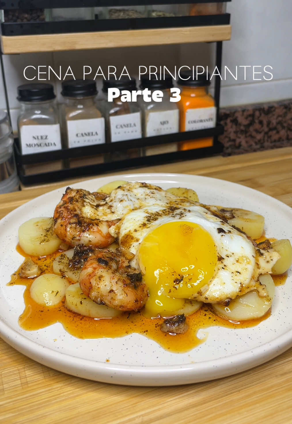 Cena para principiantes‼️👩🏼‍🍳 Estos gambones con patatas triunfarán en la próxima cena con amigos👌🏻 🍴Ingredientes: 🦐4 Gambones 🧄3 Dientes de ajo 🧂Sal 🧂Pimienta negra  🧂Pimentón dulce 🧂Tomillo 🥚1 Huevo 🥔 Patatas cocidas Espero que os guste mucho🩵 #parati #fyp #recetas #viral #recetasfaciles 