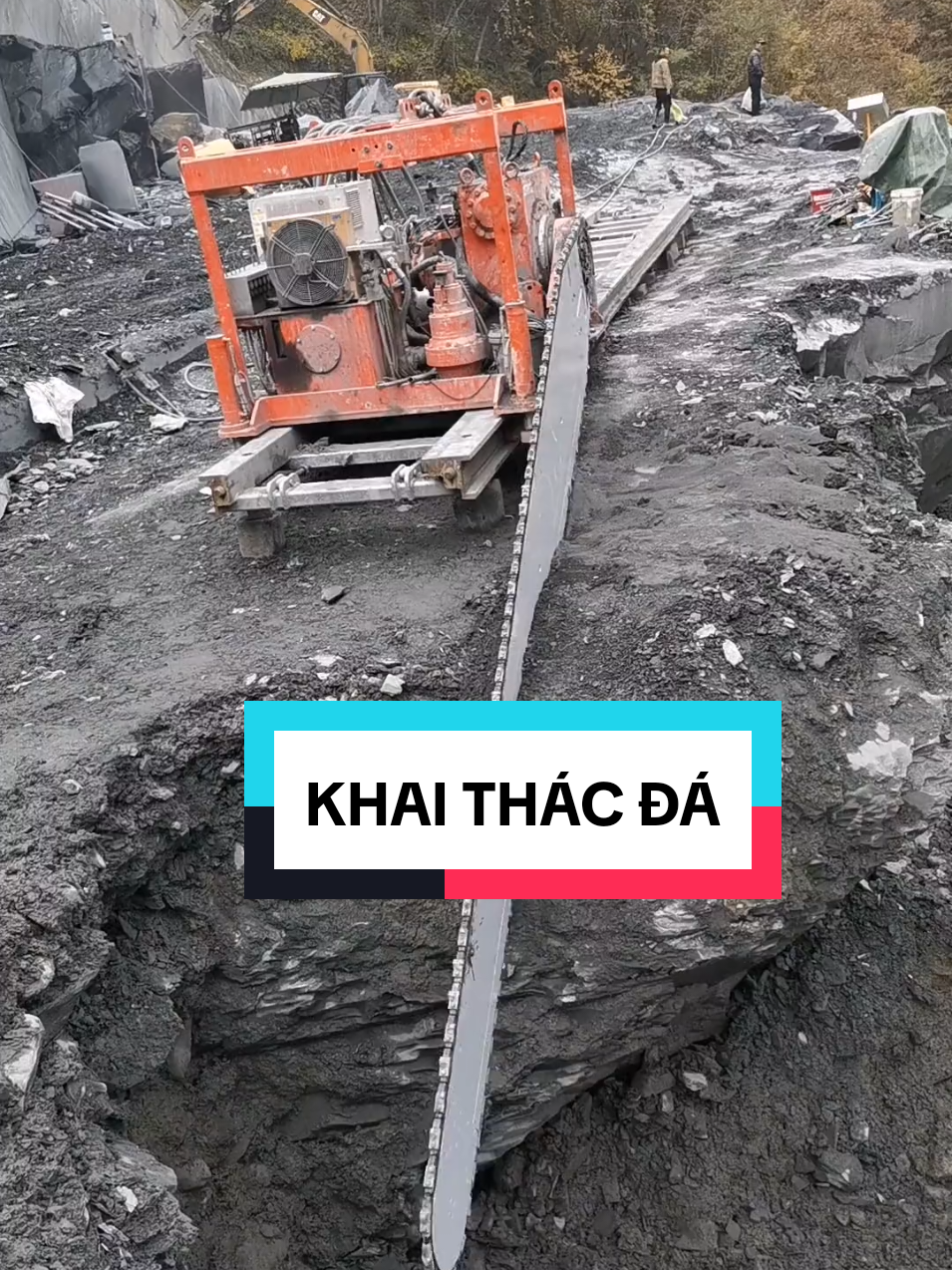 Ngày xưa xẻ núi hành quân! thời nay thì xẻ núi làm đá tặc 😂😂😂 #datunhiengiasi #datunhientaimo #datunhien #dasathach 