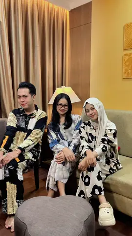 Yakin ga mau kembaran set sama kita? 🤪 #fyp #fypage #oneset #zibanwear 