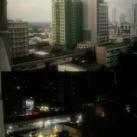 Nagtatanong, bakit mahirap sumabay sa agos ng iyong mundo? Nagtataka, simple lang naman sana ang buhay kung ika'y matino Akap | Song by Imago ‧ 2004 ib: mga himig na tugtugin kapag nag lalakbay sa maynila #film #qc #manila #fyp #foryou 