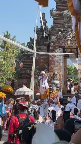 🙏🏻😇#balineseculture #balinese #buleleng#bali #alasangker