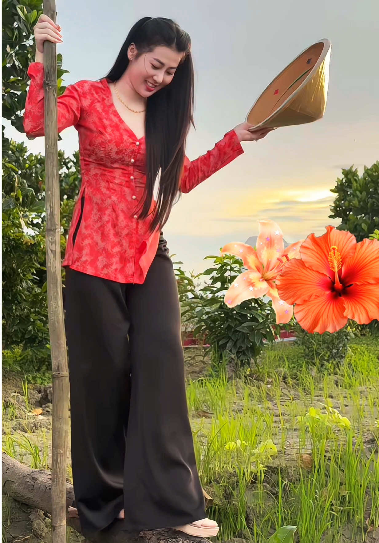 Chân guốc cao gót làm sao mà cầu dừa….#TikTokAwardsVN #congaimientay #songnuocmientay #tiktokindia #trendingvideo 