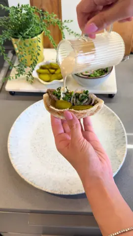 اطيب شاورما لحمة😍 The best beef shawarma😍 المقادير ١ كغ لحم بقر ¼ كوب خل أبيض ¼ كوب زيت زيتون ٦ فصوص ثوم ٢ م ص كمون ١ م ص سبع بهارات ½ م ص جوزة الطيب ١ م ص بابريكا ١ م ص قرفة ملح وفلفل أسود حسب الذوق سلطة البيواز بقدونس بصل سماق ملح زيت زيتون Ingredients 1 kg beef  1/4 cup white vinegar 1/4 cup olive oil 6 garlic cloves 2 tsp cumin 1 tsp 7 spices 1/2 tsp nutmeg 1 tsp paprika 1 tsp cinnamon  Salt and black pepper to taste Biwaz salad Parsley  Onion Summac Salt  Olive oil #tiktokcookbook #beef #shawarma 