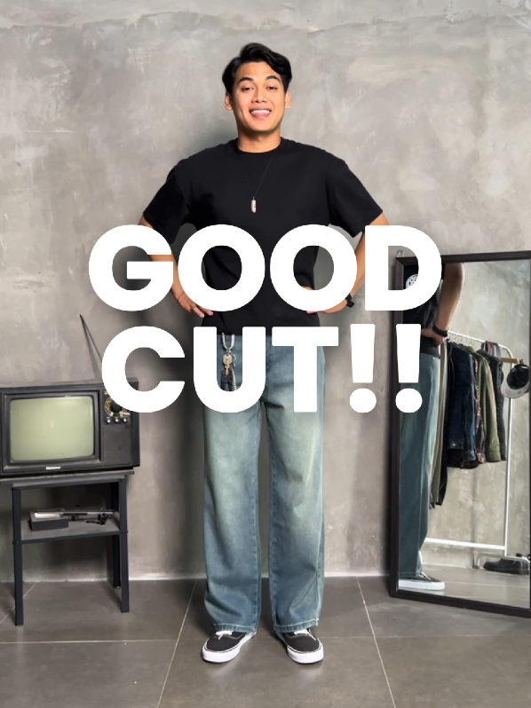 rekomendasi celana jeans denim lemes yang punya cuttingan gombrong tapi gak too much gombrongnya cuy #rekomendasicelana #celanajeans #loosejeans #celanaloose #rekomendasioutfit 