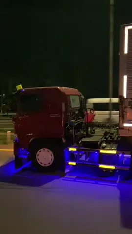 Bantu tap tap 🤣🤣#fyp #trentiktok #lewatberanda #drivermuda #indonesia🇮🇩 @👉🅰️kew 🅿️ratama👈 @Renji alfqih 