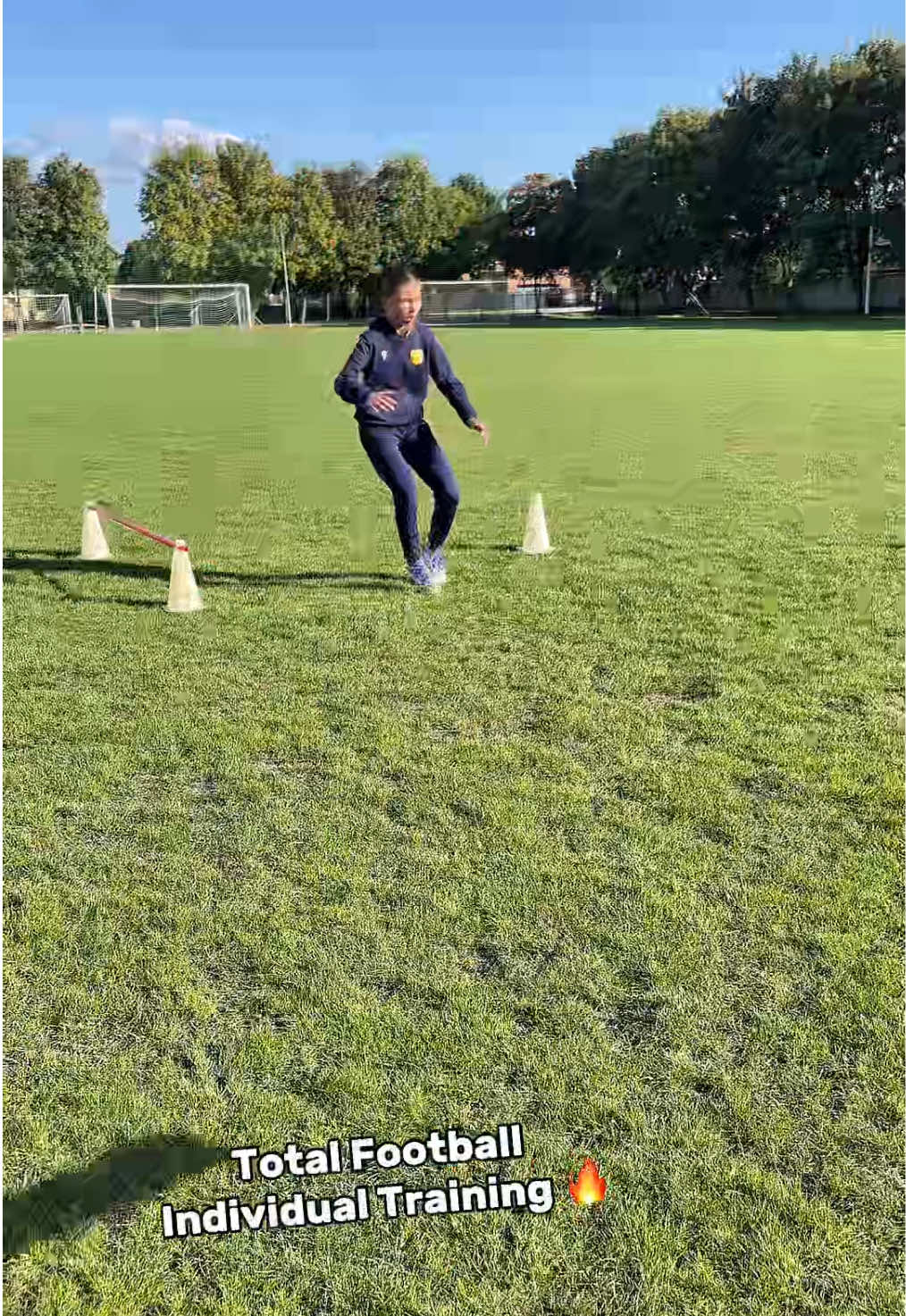 Woman TOTAL Football Training #football #fyp #Soccer #individualtraining 