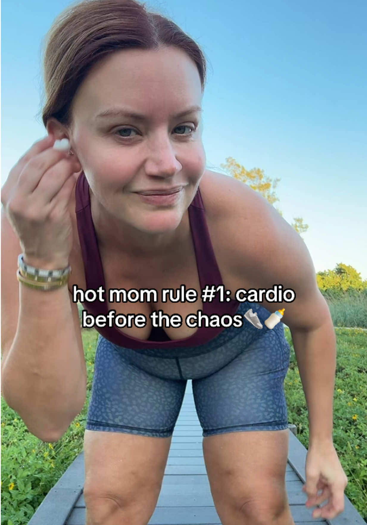 cardio before the carpool #momlife #cardio #Running #goodmorning #hotmama 