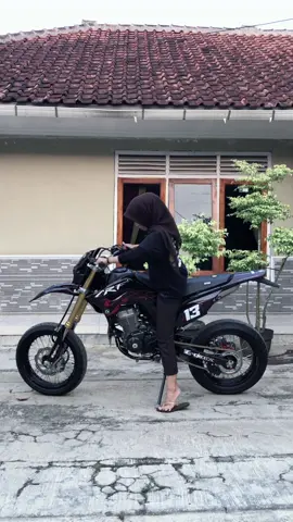 standar dl baru turun wkwk Decal by> @Eagle decal #crf150l #supermotoherex #xyzcbaa #fyp 