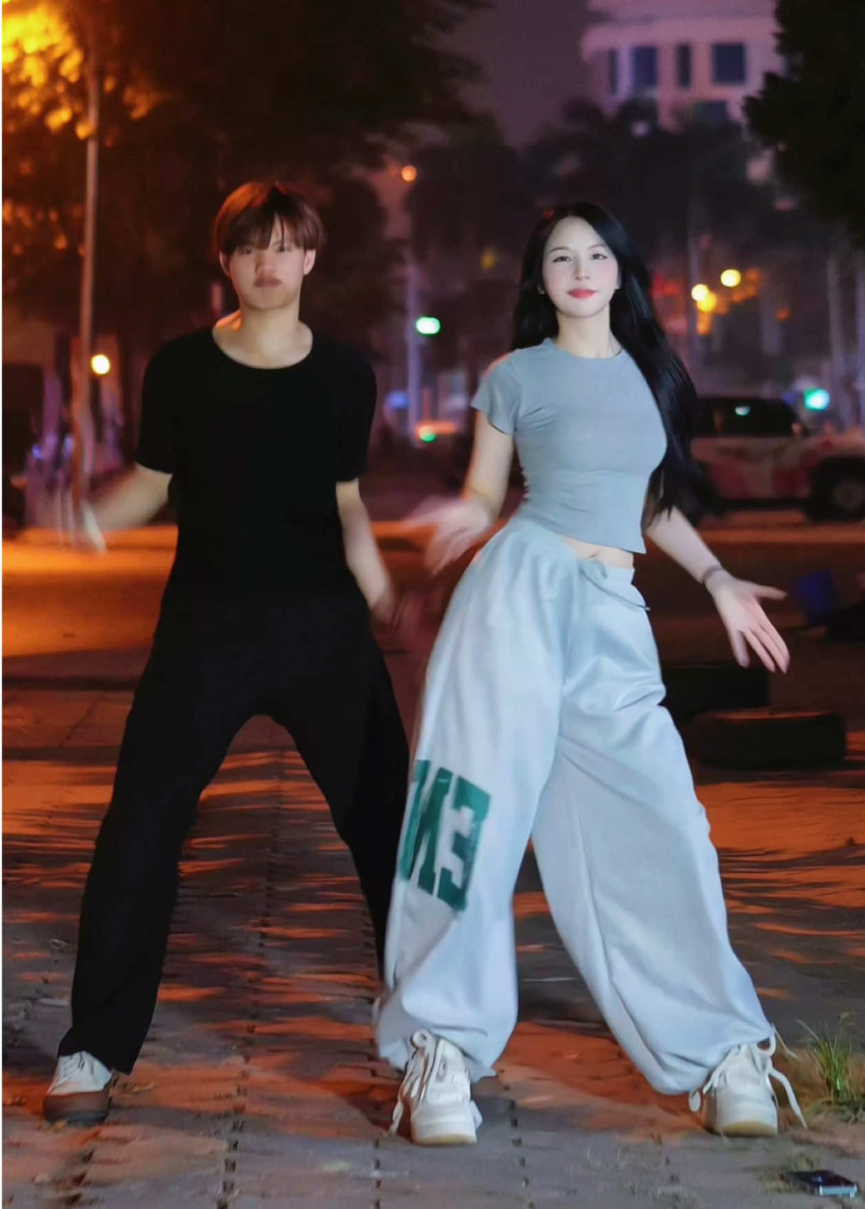 Quẩy beat vi na hau cỡ này đc tưa @Phong Sơn (Dc: @LOY 🇻🇳 ) #rinny68_ 