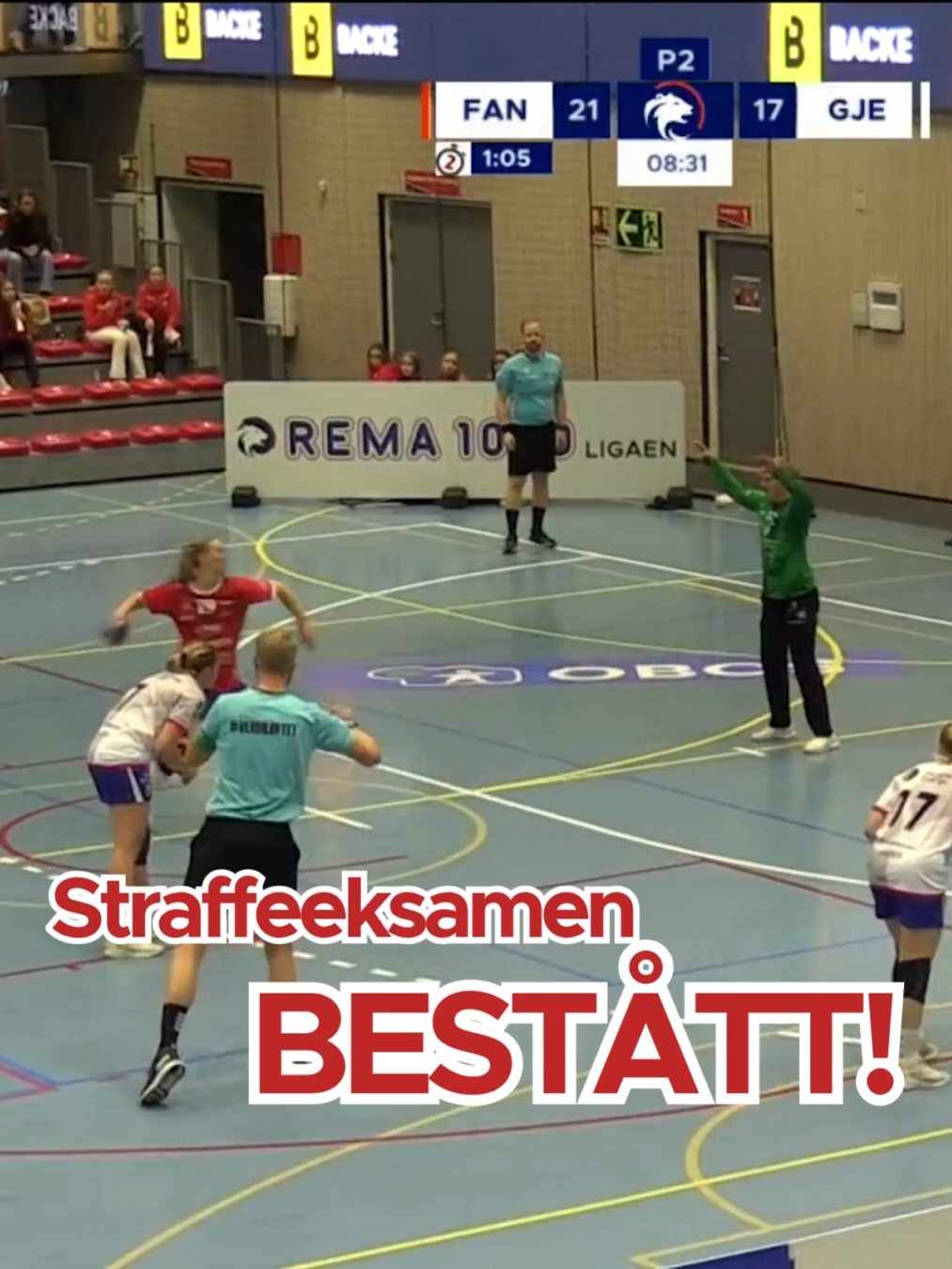 ✨Straffeeksamen: Bestått. ✅ Fana-spilleren Eline Osland med et fantastisk straffekast -Terningkast 6: ⚅🔥  #handball #topphåndball #håndball #rema1000ligaen #goal #handballplayer @fanahandballelite