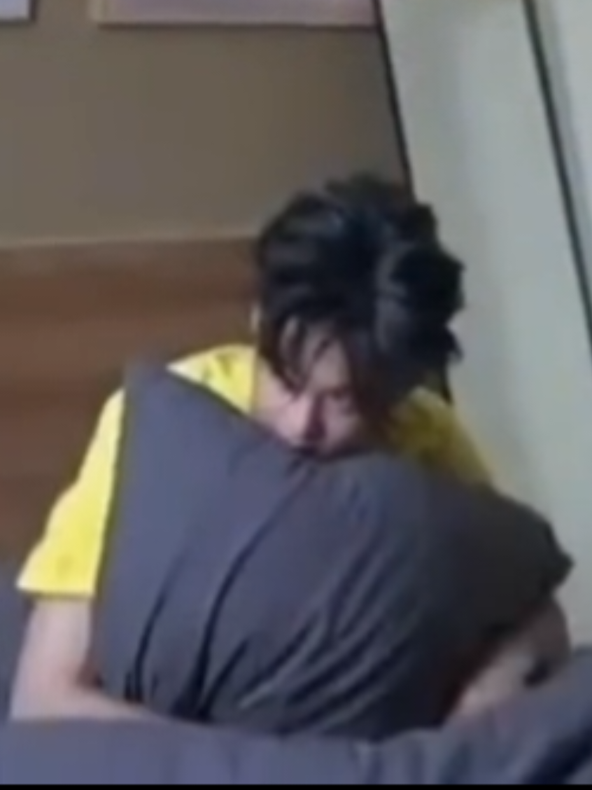 อมยิ้มอยู่คนเดียว☺️💜🐖🐷🐽✨️#王鹤棣 #wanghedi #หวังเฮ่อตี้ #dylanwang #ดีแลนหวัง 