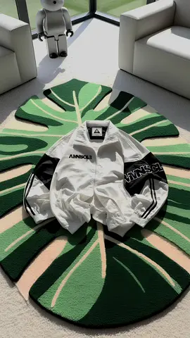 Jaket parasut yang lagi #viral nih geng 🔥 #fyp  #OOTD  #jaket  #parasut 
