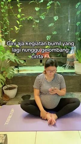 Gini gini ajaa udah #yogahamil #yogaprenatal #senamhamil #ibuhamiltm3 #fyp 