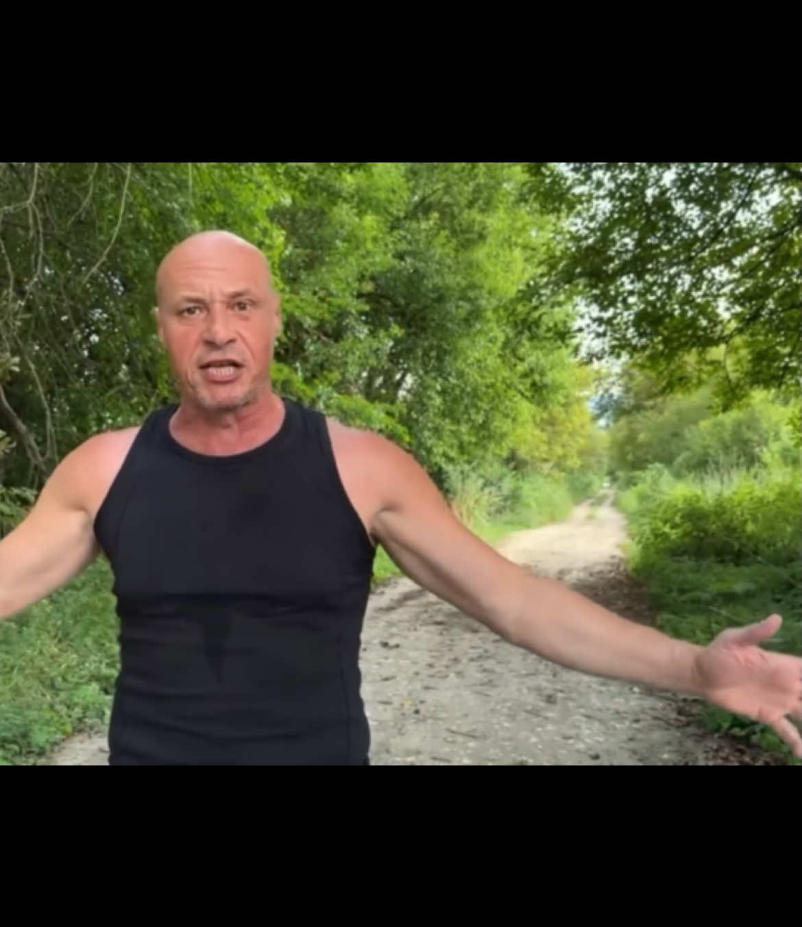 ,, МЪЖЕ НЕ ВИ ТРЯБВАТ, КУПУВАЙТЕ ВИБРАТОРИ ! “ СПОДЕЛЯЙТЕ ВИДЕОТО !!! #fyp #bulgaria #viralvideos  #киробрейка #foryou 