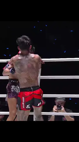 River Daz vs Nonthakit. Mặc giáp nhưng đối thủ mang xuyên giáp để khắc chế🥊.#onechampionship #lionchampionship #muaythai #kickboxing #boxing 