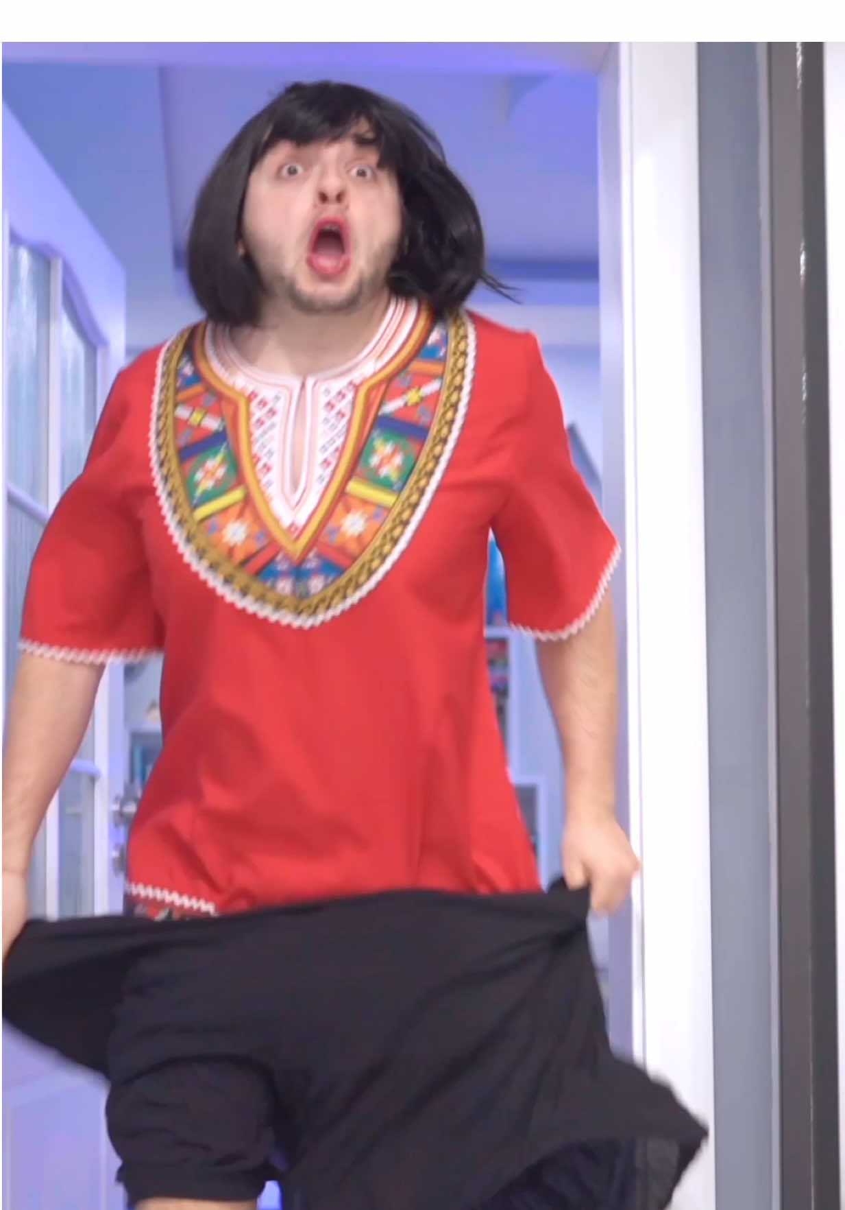 Оставяте ли си чантата на земята? 😆 Сийка никога, че е на бедност! #сийка #тифани 