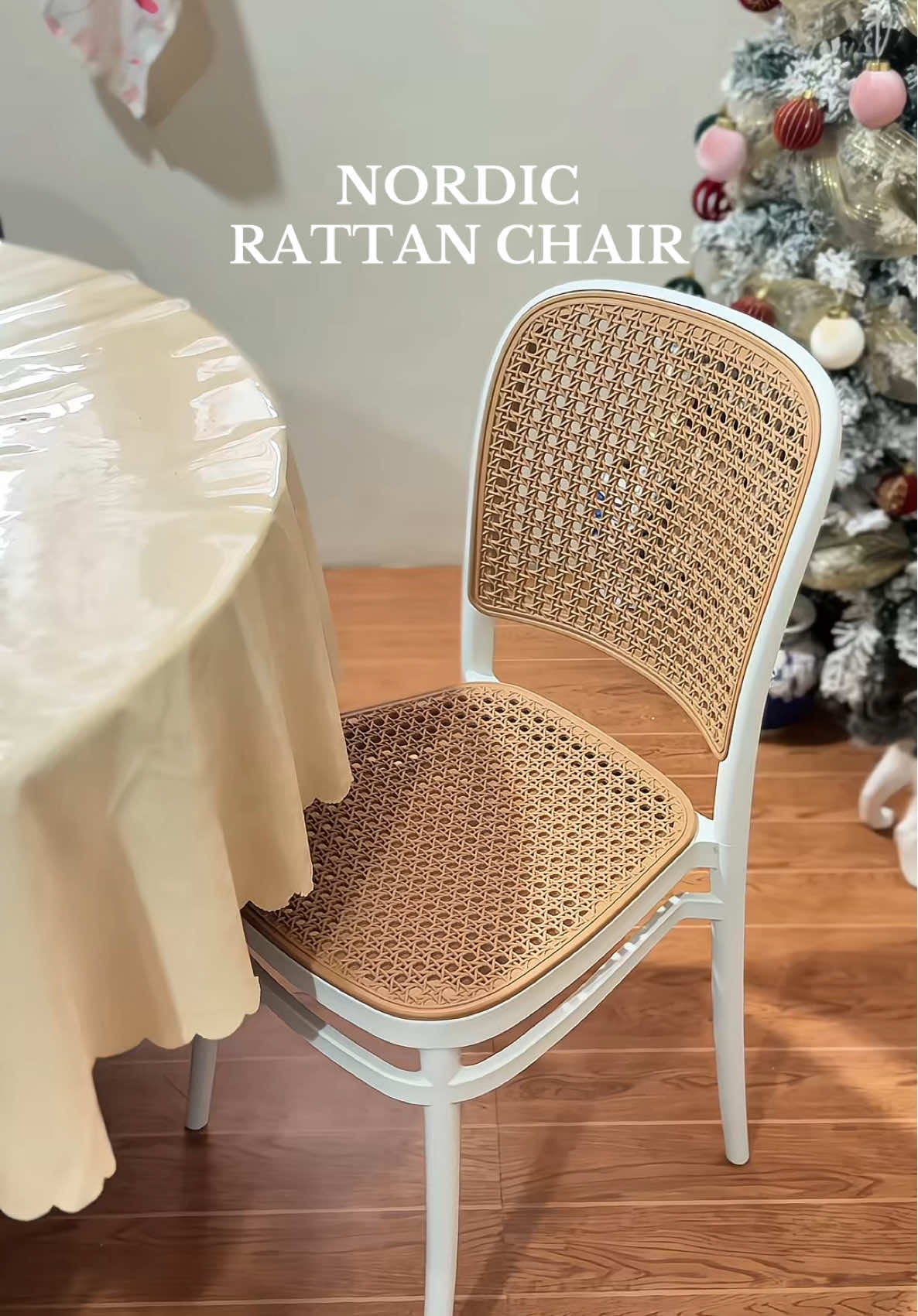 Napa order agad ako nung nakita ko yung quality ng Nordic Plastic Rattan Chair na'to! ☺️🪑🤎  #nordicchair #rattanchair #chairaesthetic #diningchair #plasticrattanchair 