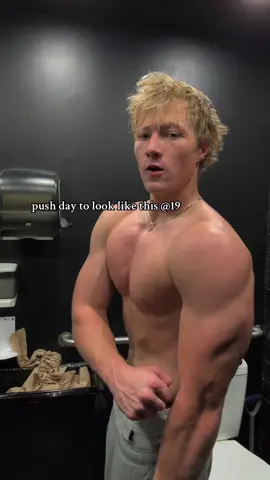 Training for fun > being 100% optimal #chestworkout #chestday #gymroutine 