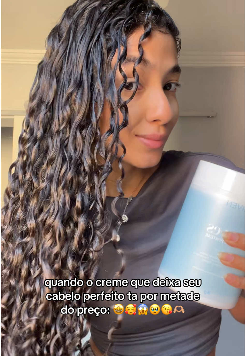 meu divo voltou ao estoque!! 🥳💙 creme waves da @Hiven Cosméticos  #cachos #finalização #daily #fyp 