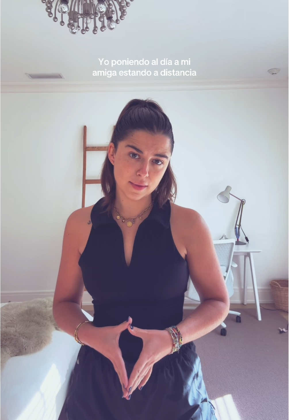 Poniendo al día a tu amiga a distancia🤣 #parati #humor 