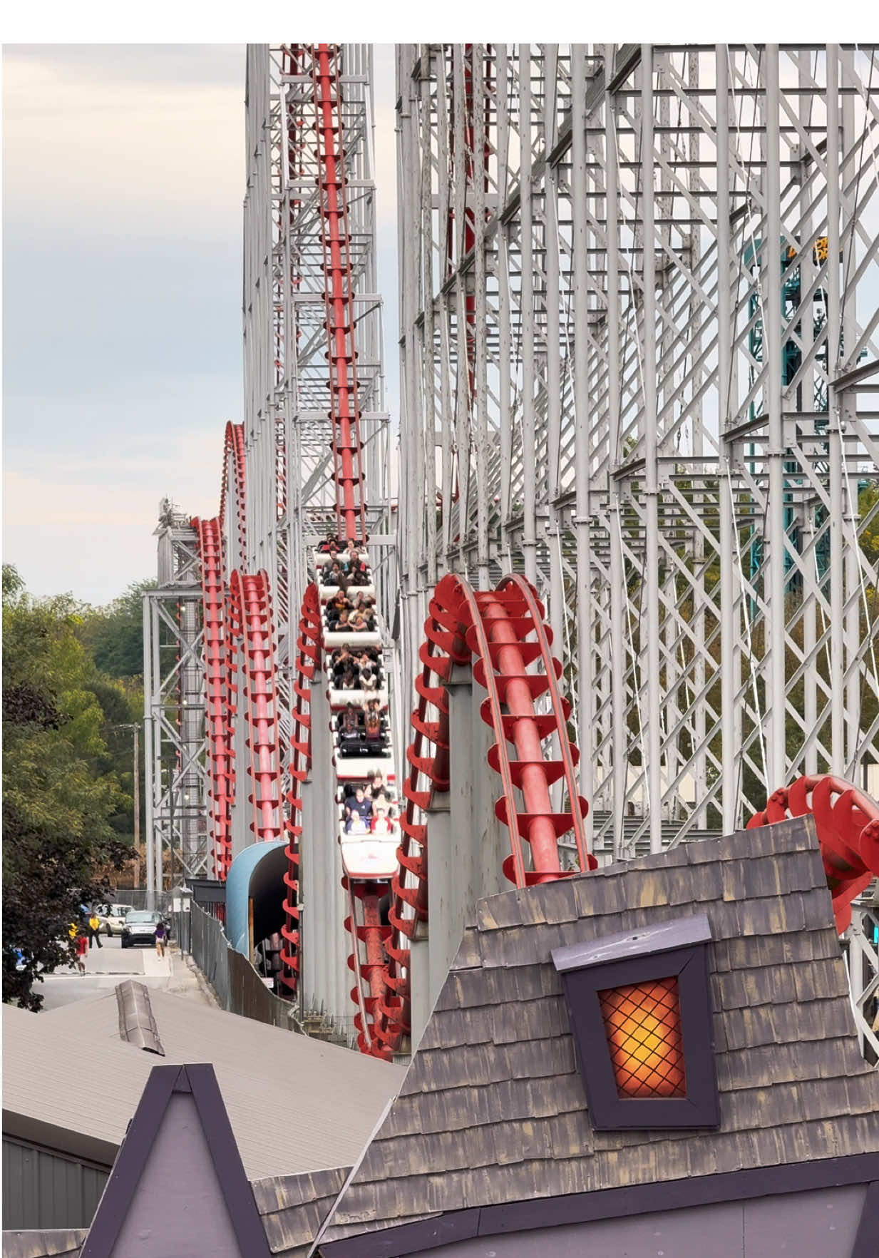 The return back to the station is always bittersweet 🥹 #steelforce #dorneypark #pennsylvania #extremethrills #rollercoaster 