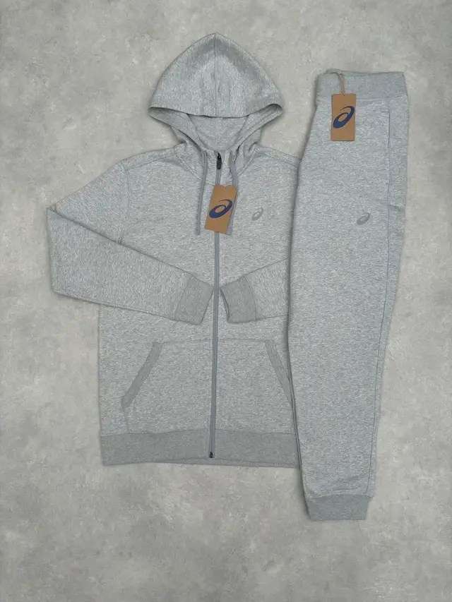 Koude dagen komen er aan!  #asics #tracksuit #winter #fleece #voorjou 