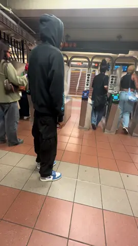 Subway art 😂 #subway #nofunnyshxttv #nyc #RandomComedy #mta 