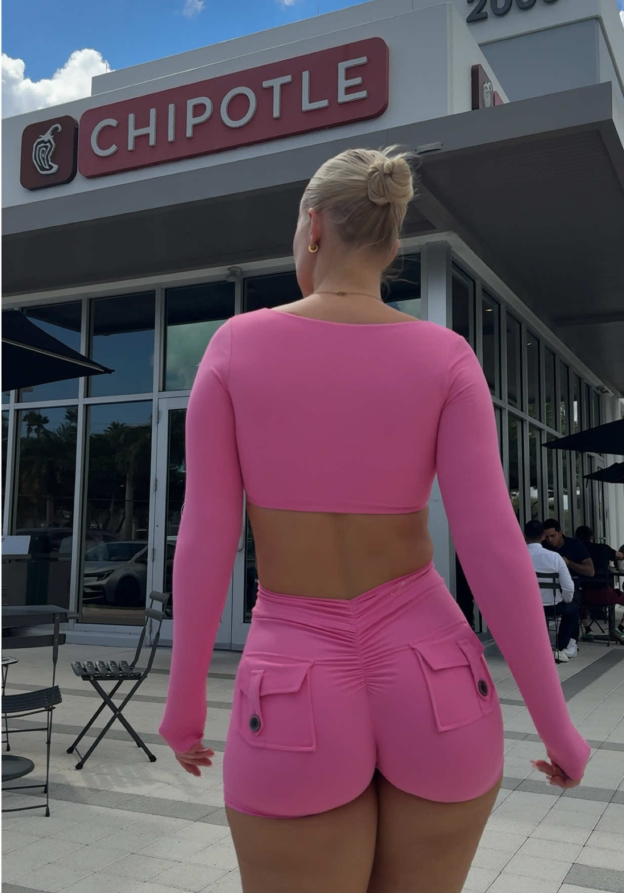 Me and chipotle go well together 💕