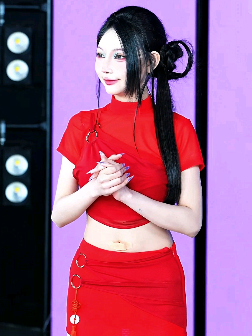 Ami from M-World 009 focus cam.  *Note: màu váy đỉnh thật chứ😃 #mworld009 #trending #fyp #dance #ami 