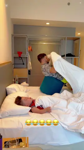 #scareprank #jumpscare #funnyreaction #prank #betatiktok